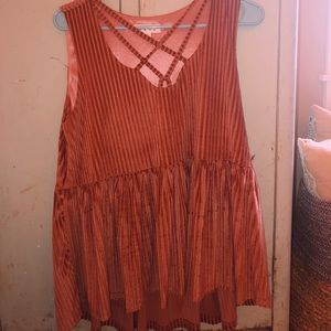 SUPER cute pink tank with cross vneck